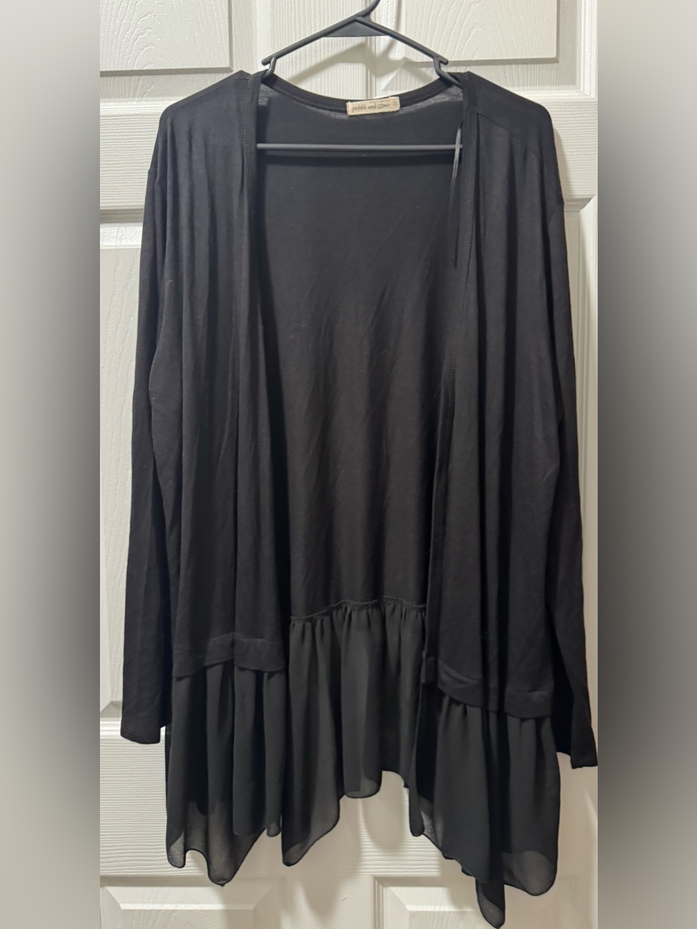 pebble and stone Black High-Low Ruffled Hem Women's Top